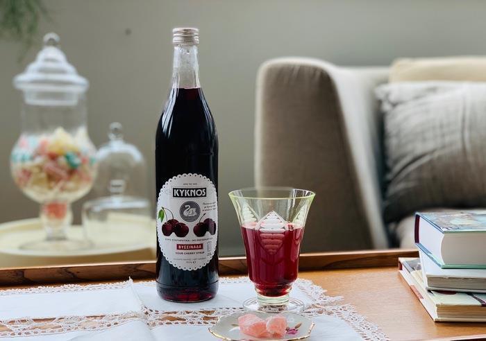 KYKNOS S.A. Greek Canning - Sauerkirschen Sirup aus Griechenland - 900g Flasche