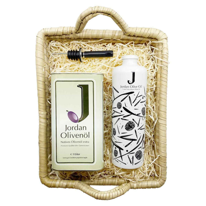 Jordan Olivenöl - Füllkorb "Seegras" - Medium - SET 4 - Jordan Olivenöl Natives Olivenöl Extra 1L Kanister + Jordan Original Keramikflasche matt Weiß - schwarze Symbole 0,5L + Ausgießer - 30cm x 25cm x 12 cm